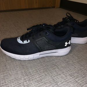 Women underarmour shoes